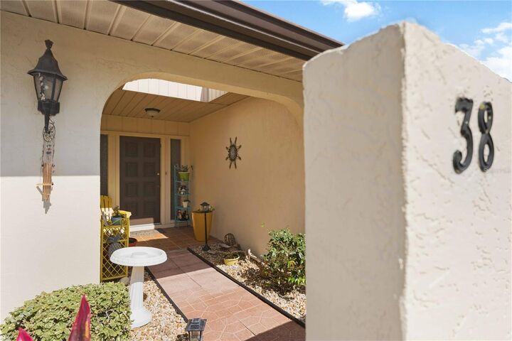 Property Photo: 38 Pebble Rock Drive FL 34293