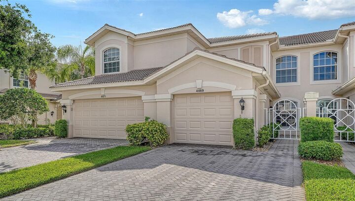 Property Photo:  4469 Cinnamon Drive 2505  FL 34238 