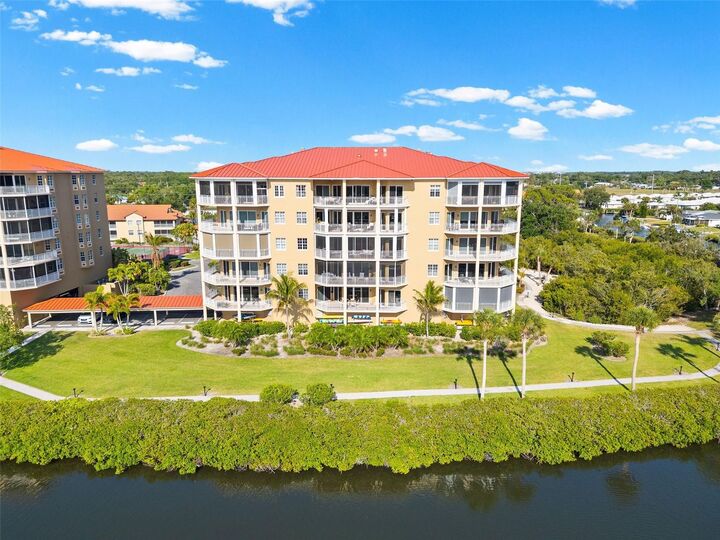 Property Photo:  6100 Jessie Harbor Drive 202  FL 34229 