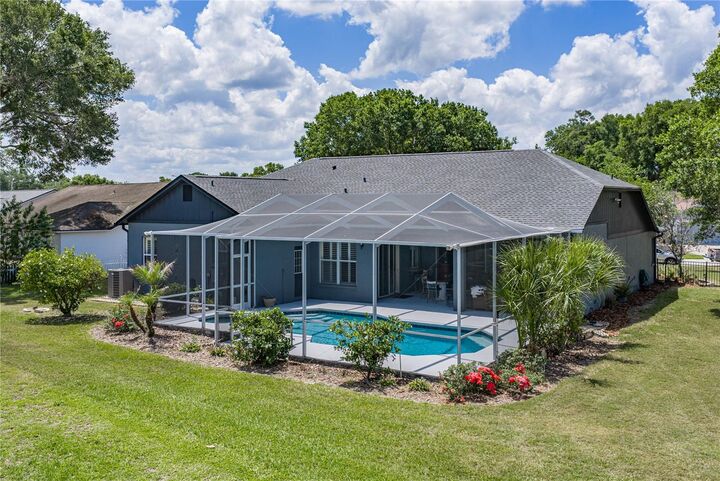 Property Photo:  2624 Crestfield Drive  FL 33596 