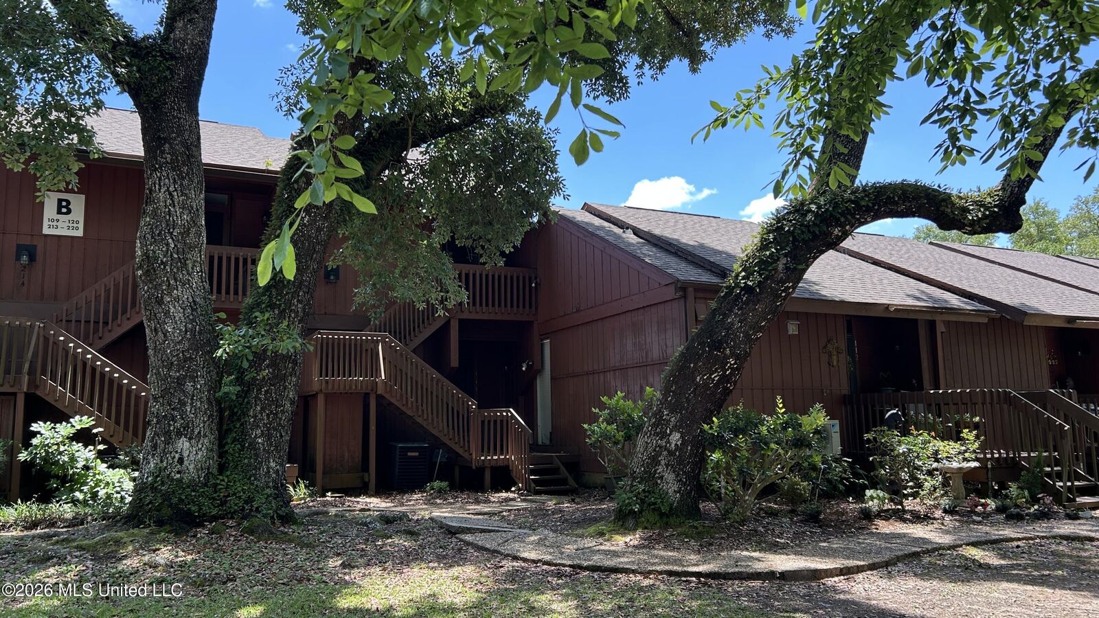Property Photo:  113 Lakeside Villa  MS 39525 