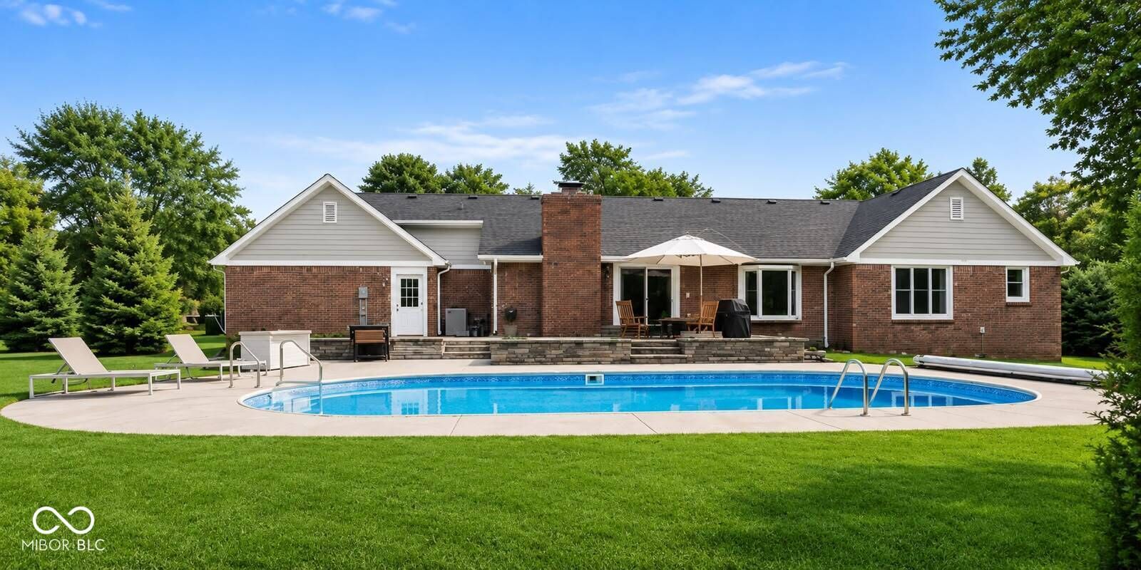 Property Photo: 220 Governors Lane IN 46077