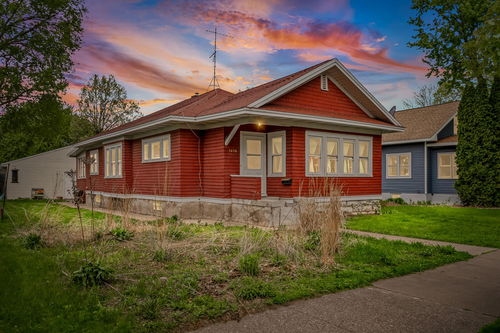 Property Photo:  1416 13th St  WI 54601 