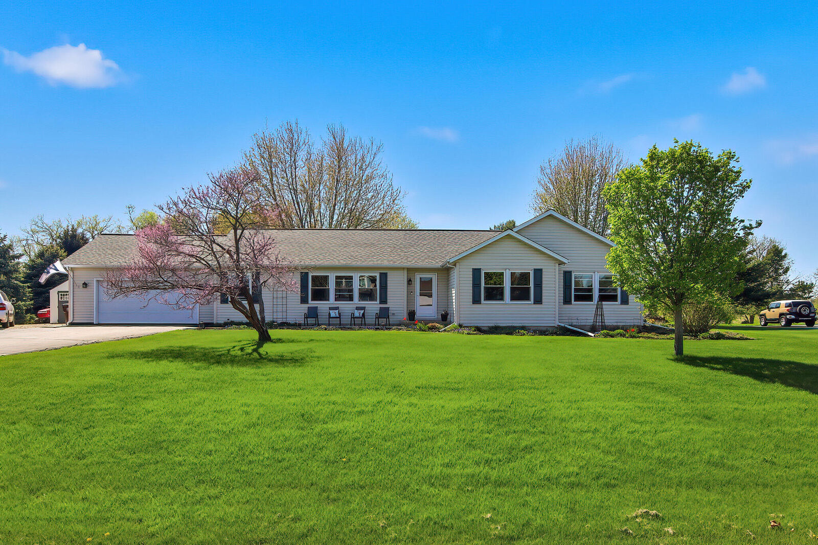 Property Photo:  8760 385th Ave  WI 53105 