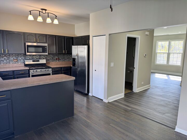 Property Photo:  766 Cherry Creek Drive 766  IL 60030 