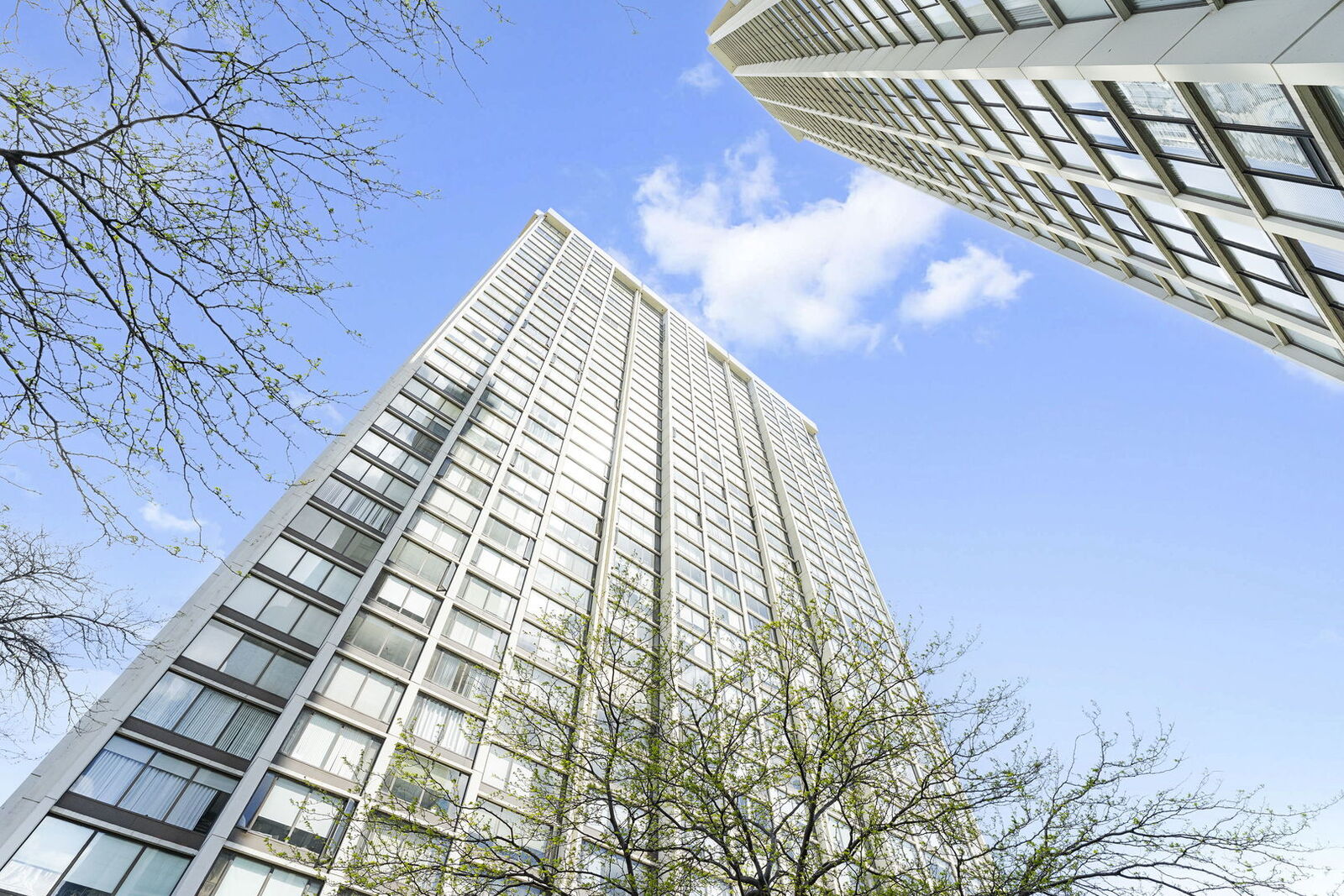 Property Photo:  5455 N Sheridan Road 707  IL 60640 