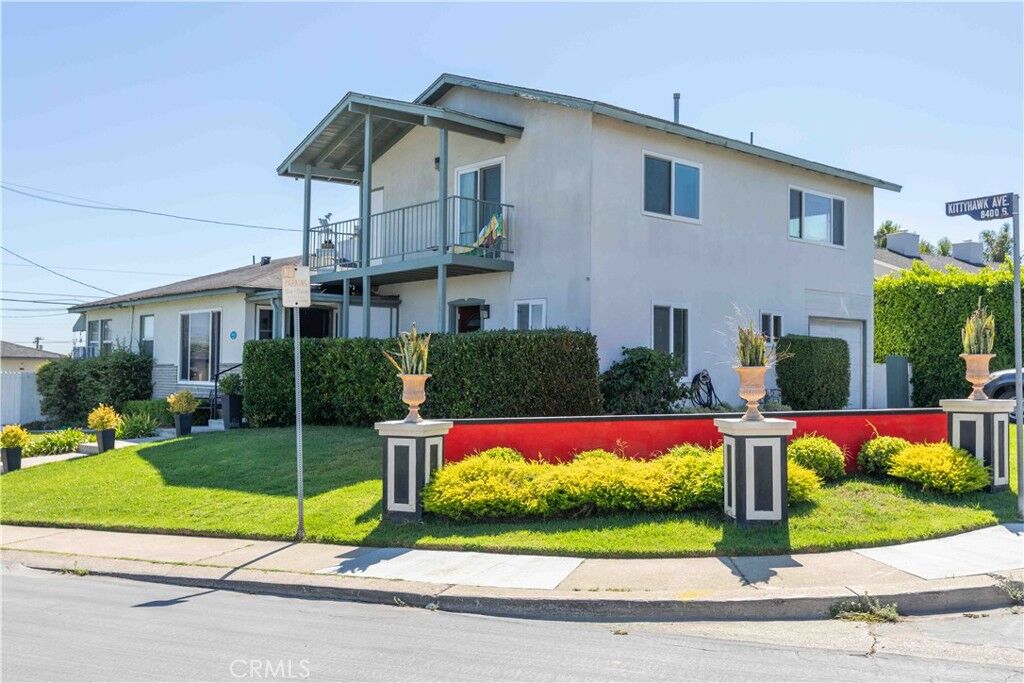 Property Photo:  8418 Kittyhawk Avenue  CA 90045 