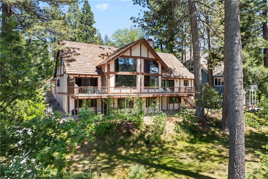 Property Photo:  524 Golf Course Road  CA 92352 