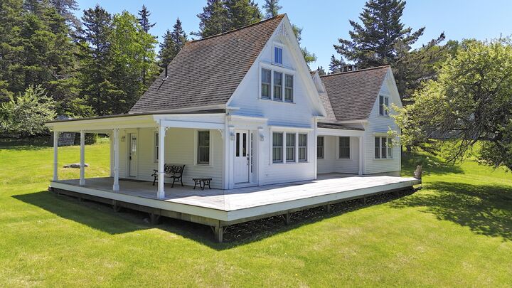 Property Photo:  55 Ferry Road  ME 04685 