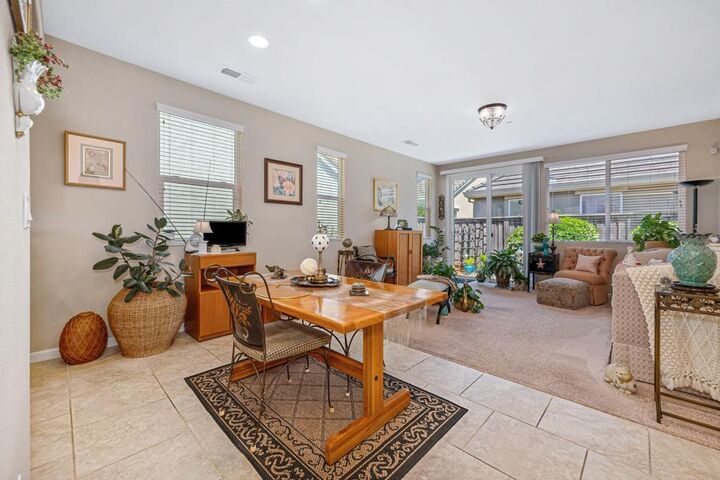 Property Photo:  7439 Chatterton Way  CA 95829 
