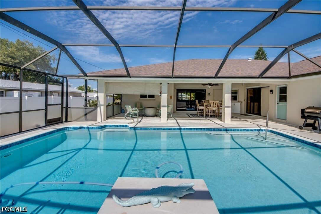 Property Photo:  308 North Avenue  FL 33936 