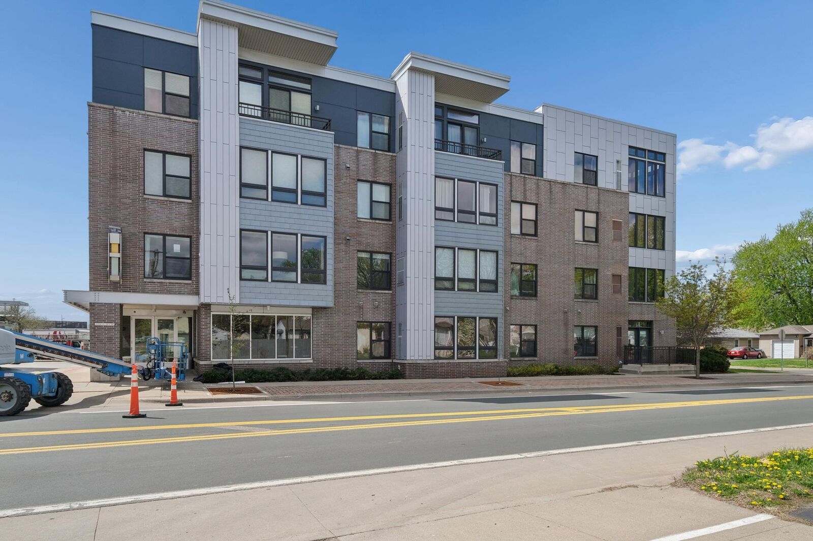 Property Photo:  7601 Aldrich Avenue S 401  MN 55423 