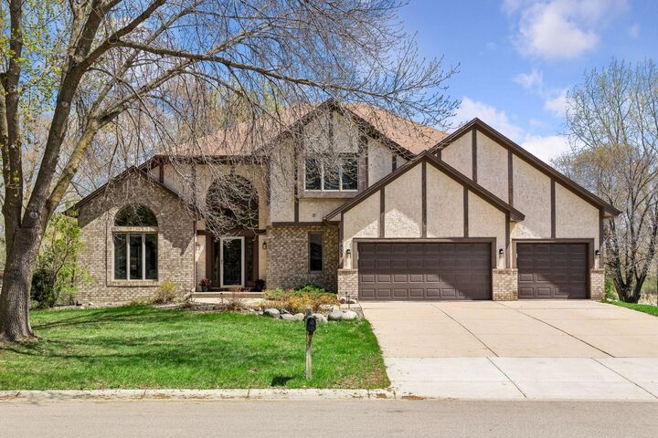 Property Photo:  6932 Ximines Lane N  MN 55369 