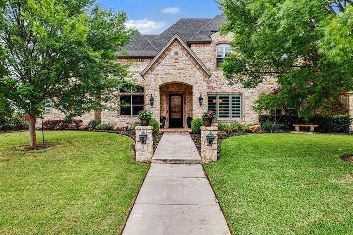 Property Photo:  405 Mesa Ranch Court  TX 76092 