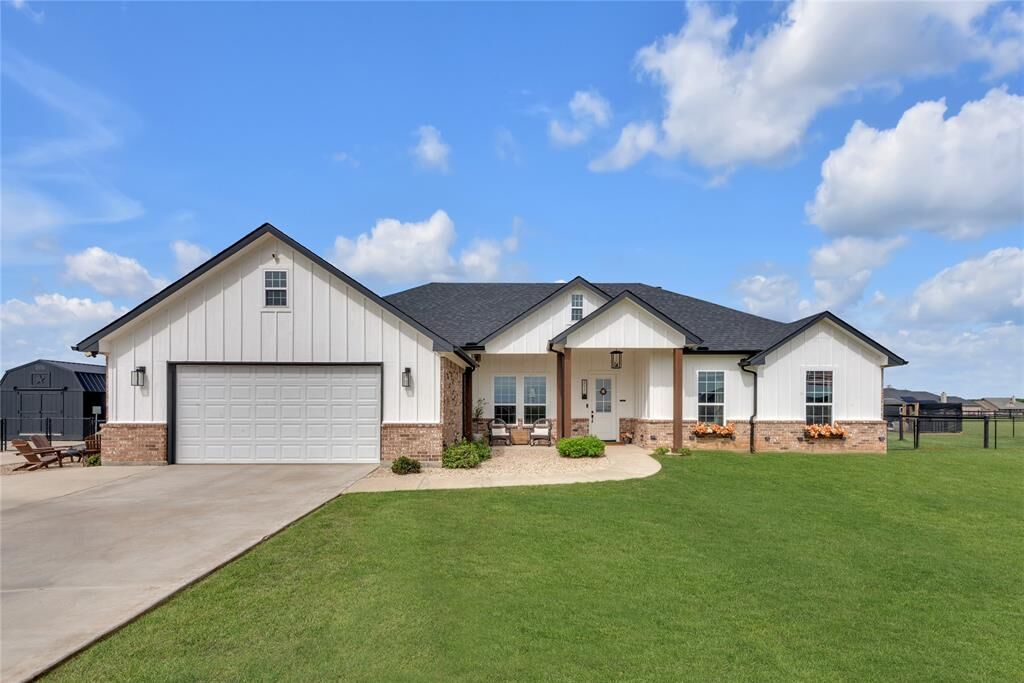 Property Photo:  6017 Raspberry Lane  TX 76058 