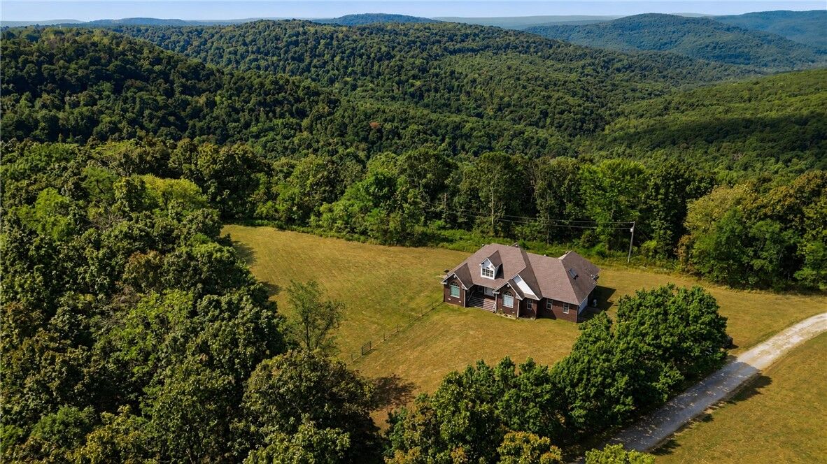 Property Photo: 4242 Nc 7995 AR 72854