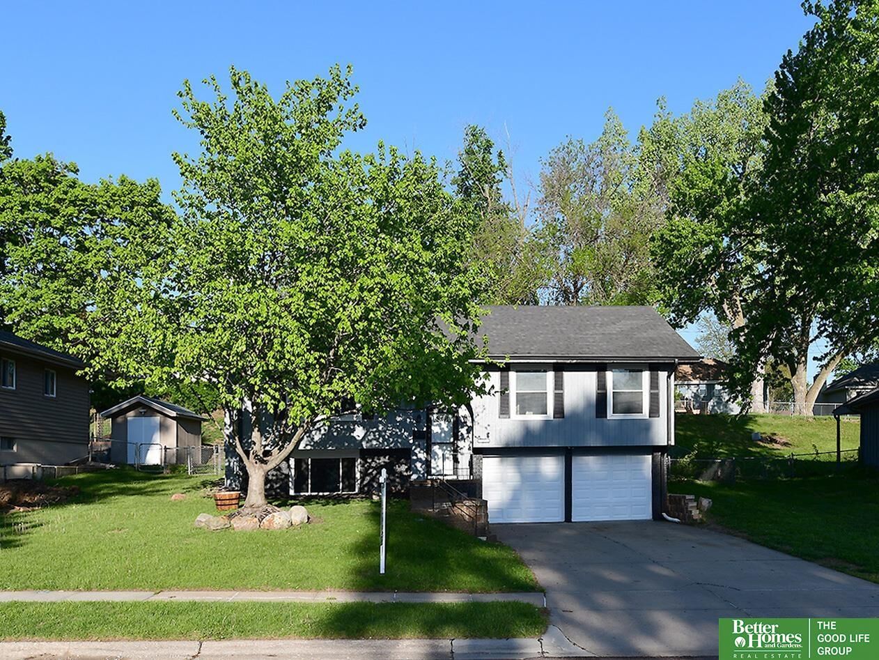 Property Photo:  1114 Hackney Drive  NE 68046 