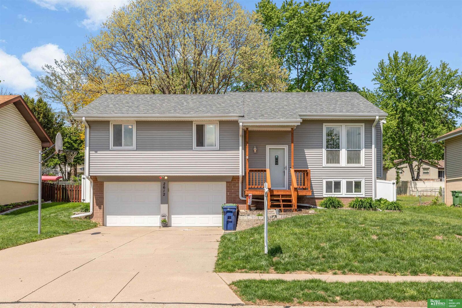 Property Photo: 2612 Ponderosa Drive NE 68123
