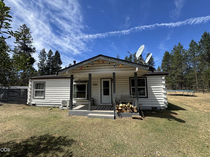 Property Photo: 54655 Husky Lane OR 97707