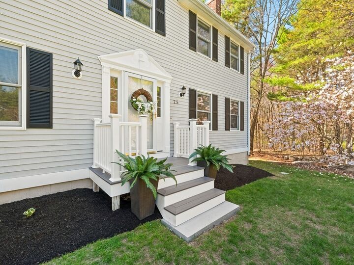Property Photo:  25 Fletcher Drive  NH 03076 