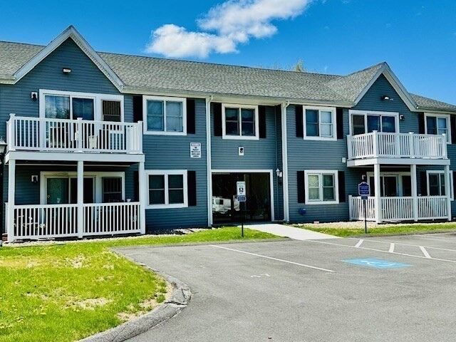 Property Photo:  450 Somerset Ave 2-9  MA 02780 