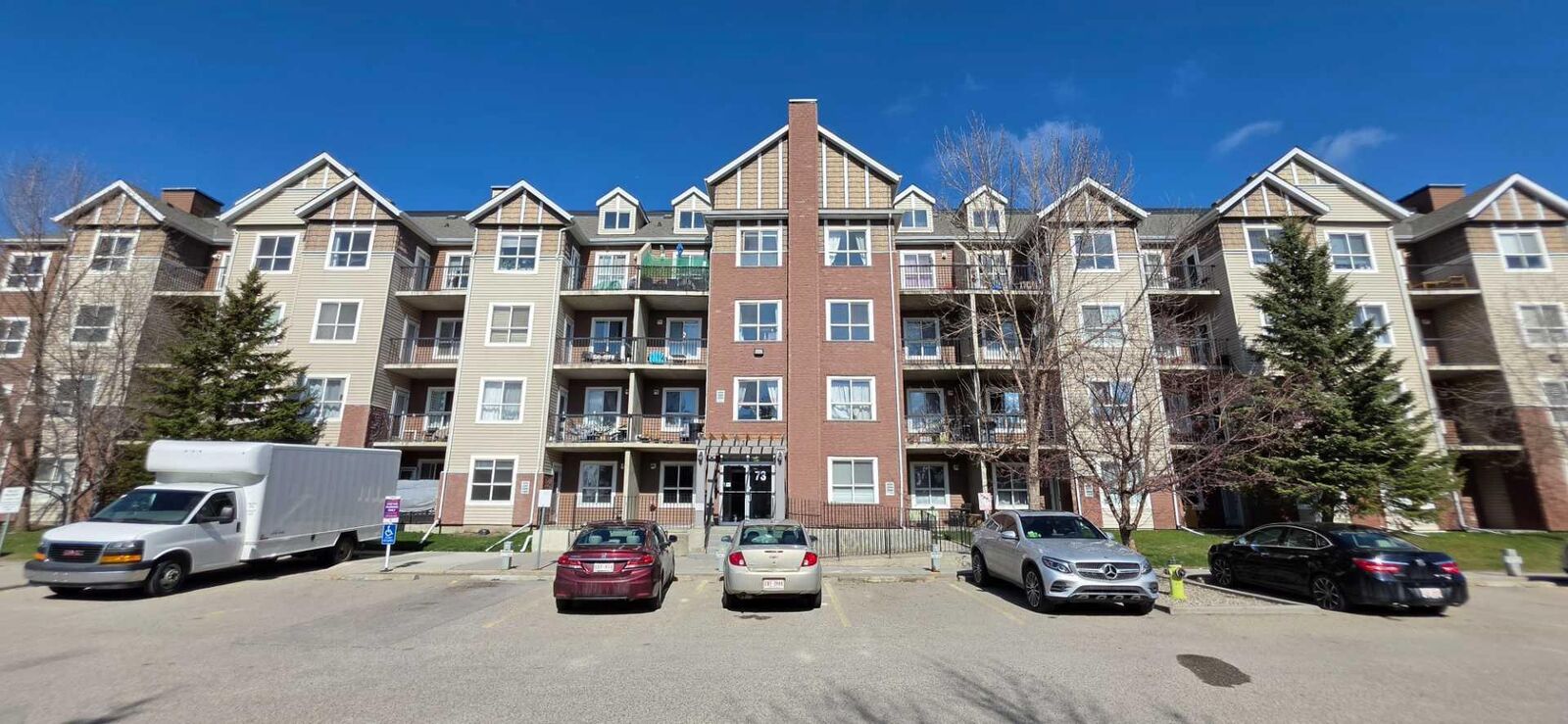 Property Photo:  73 Erin Woods Court SE 1206  AB T2B 3V2 