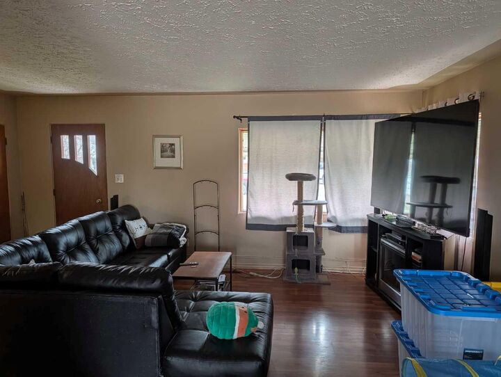Property Photo: 4612 50A Avenue AB T4T 1B9