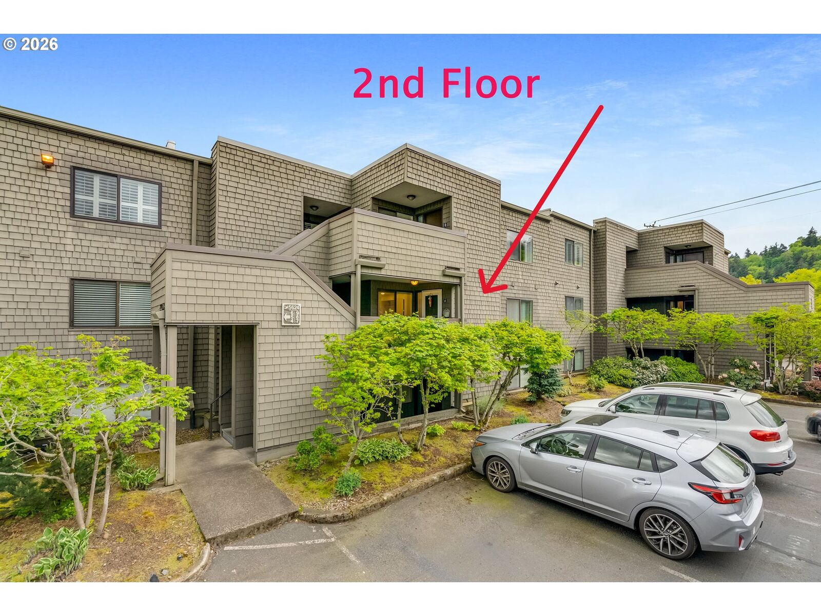 Property Photo:  5624 S Riverside Ln 8  OR 97239 