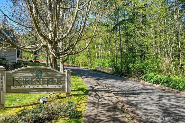 Property Photo:  14714  53rd Avenue W 104  WA 98026 