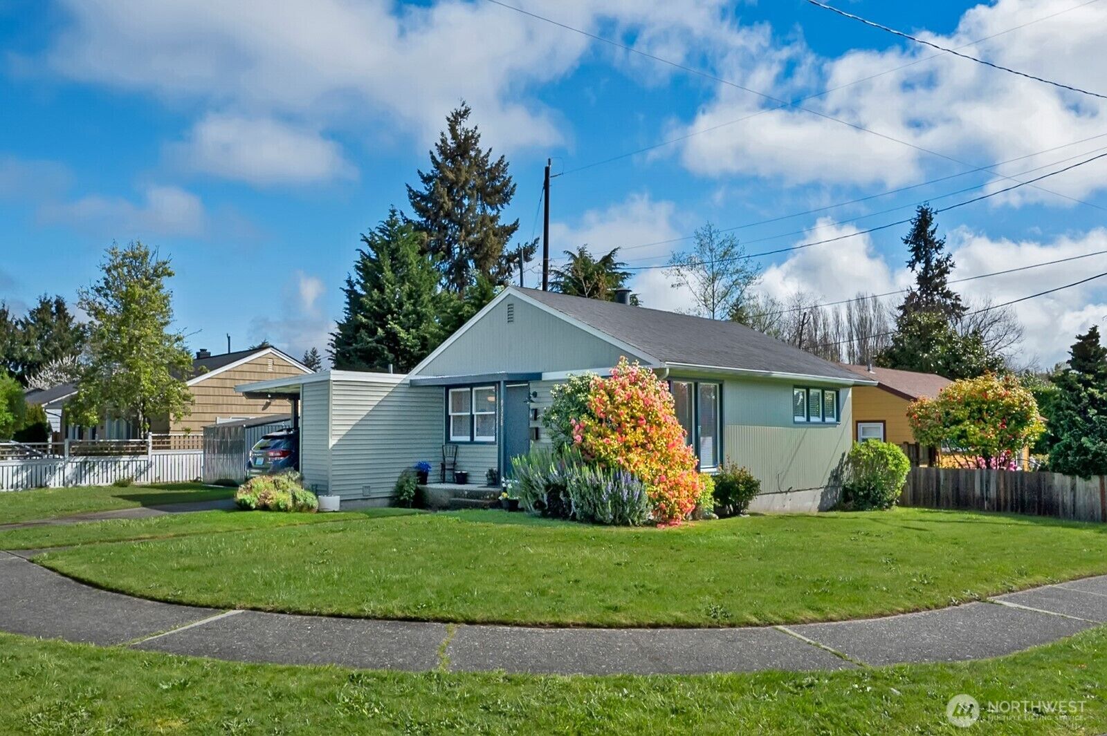 Property Photo:  9328  31st Avenue SW  WA 98126 