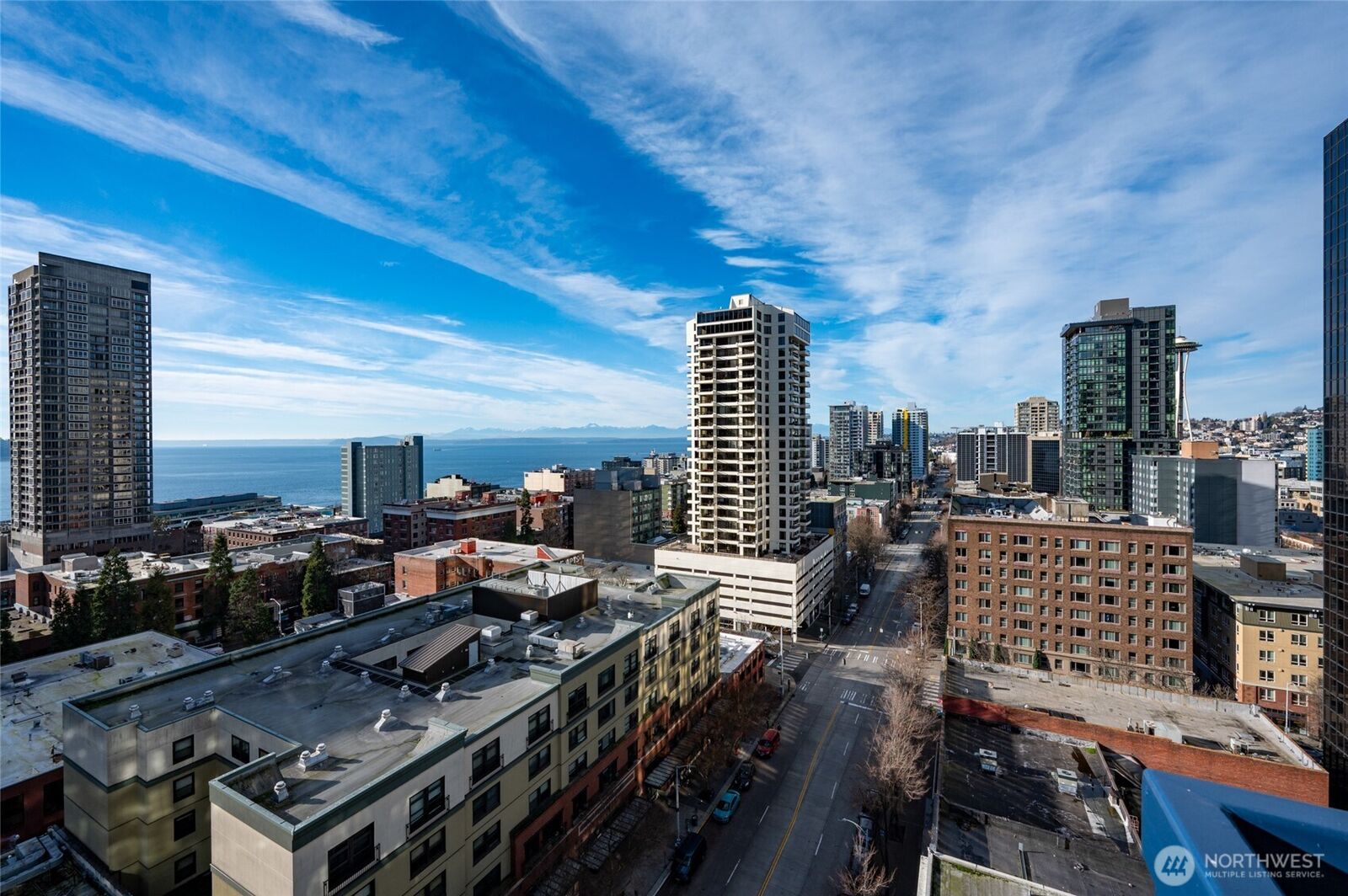 Property Photo:  2100  3rd Avenue 1502  WA 98121 