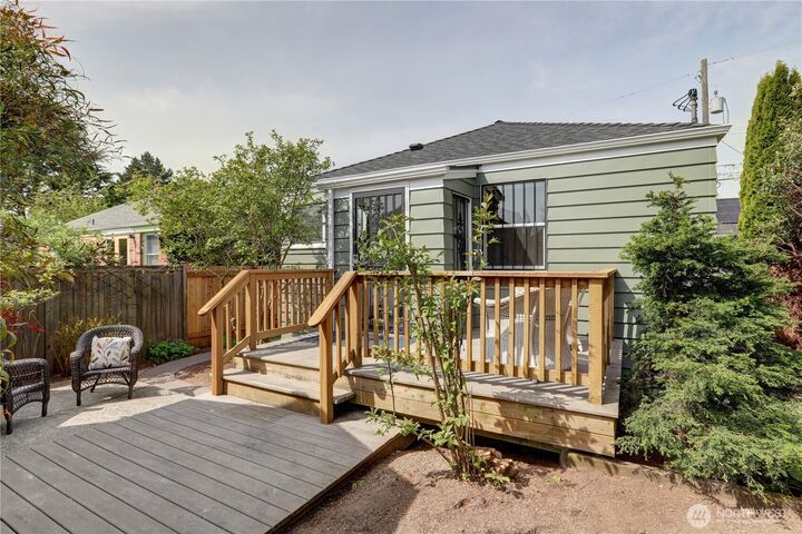 Property Photo:  7504  27th Avenue NW  WA 98117 