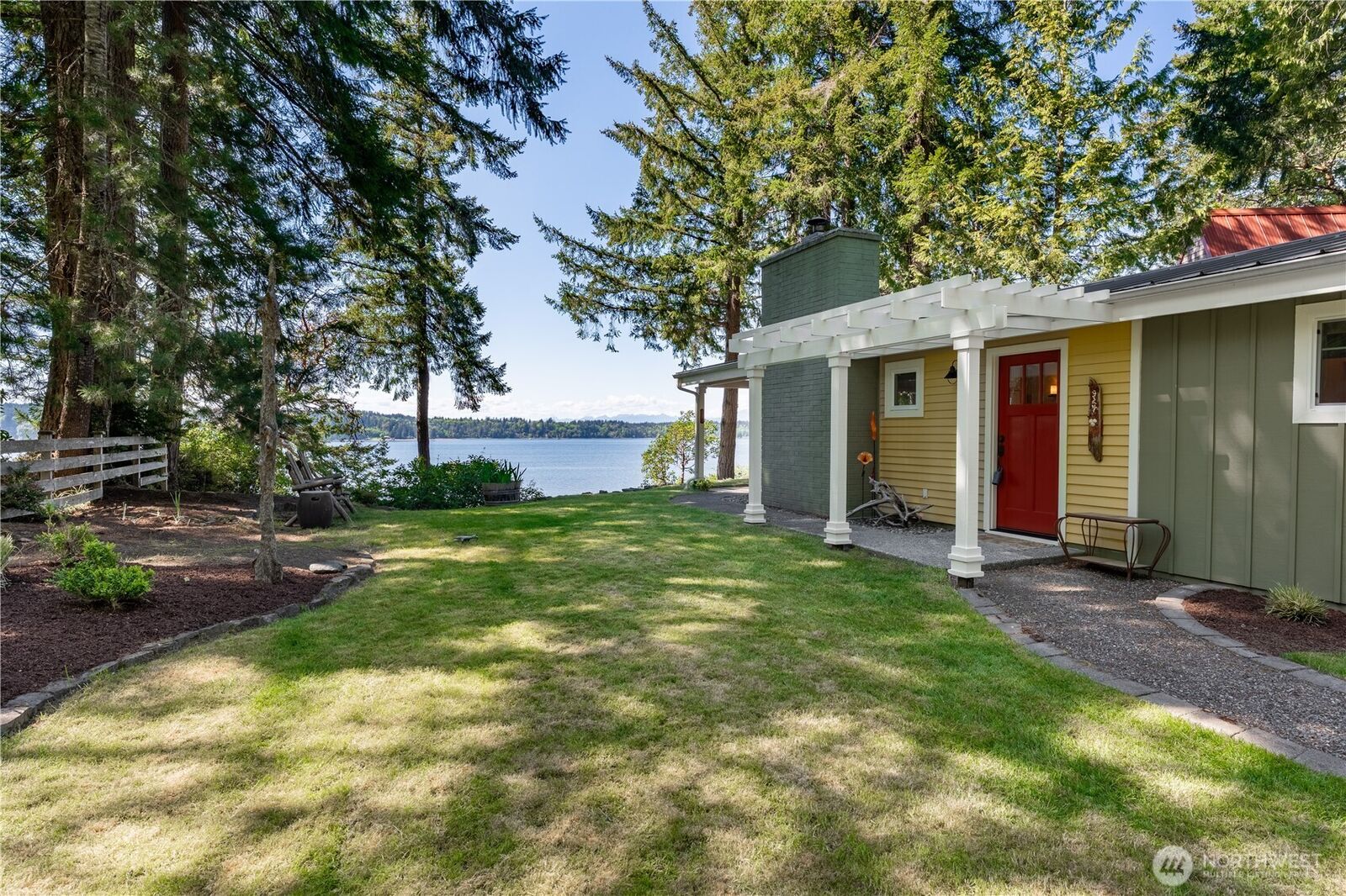 Property Photo:  924 W Herron Boulevard NW  WA 98349 