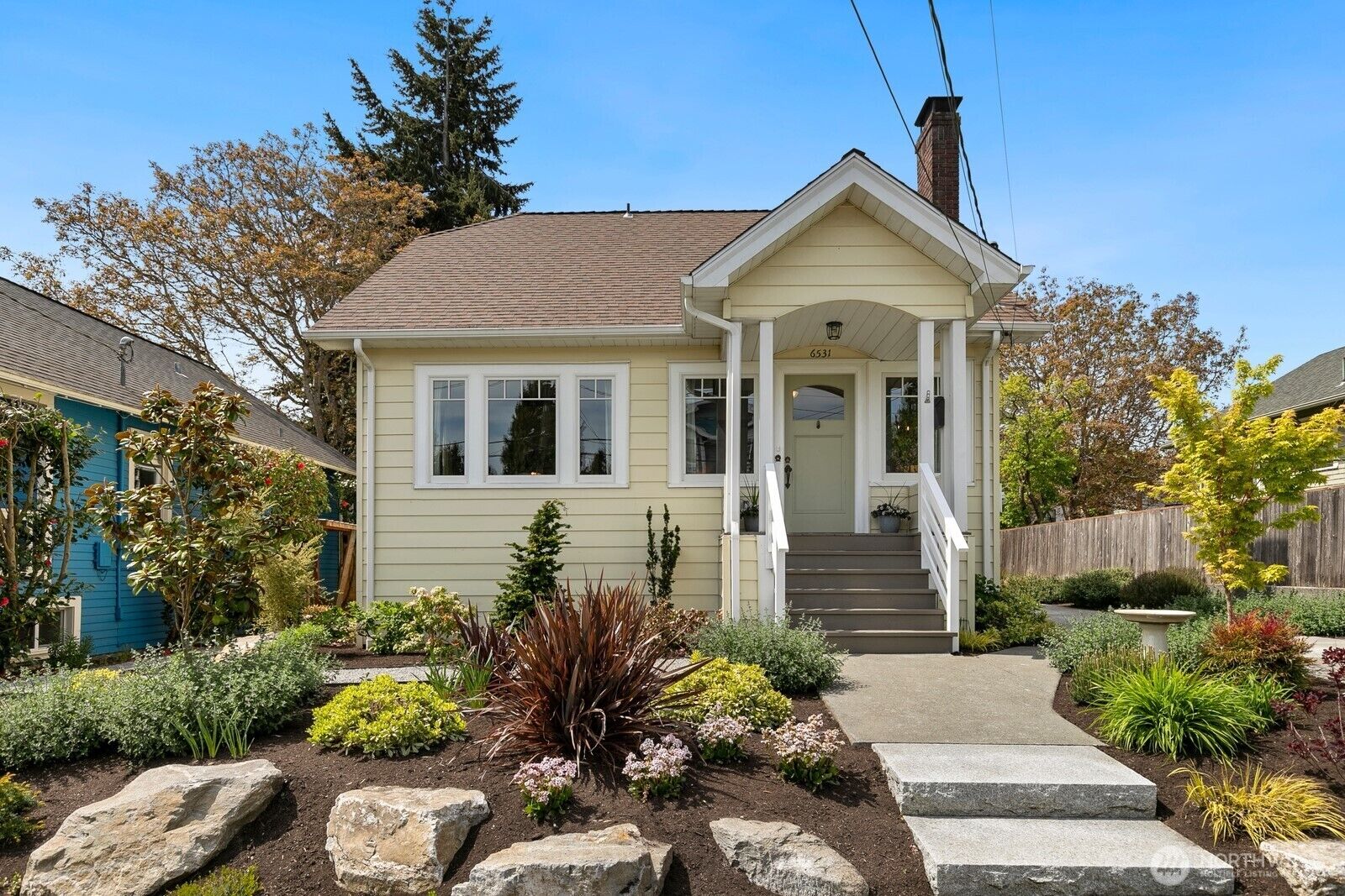 Property Photo:  6531  27th Avenue NW  WA 98117 