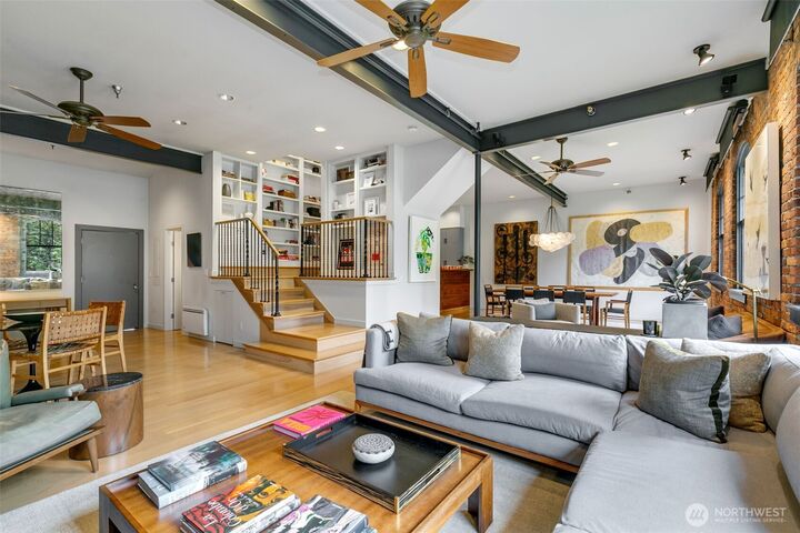 Property Photo:  1406  Harvard Avenue 10  WA 98122 