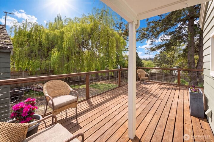 Property Photo:  205  Franck Street  WA 98250 