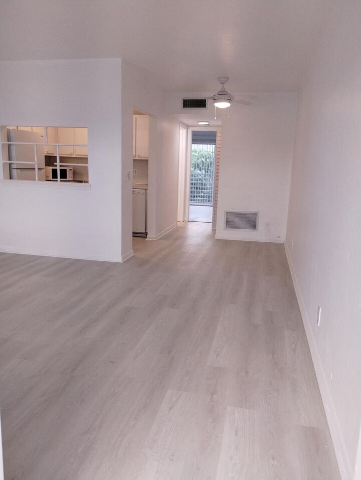 Property Photo:  2880 Lake Osborne Drive 209  FL 33461 