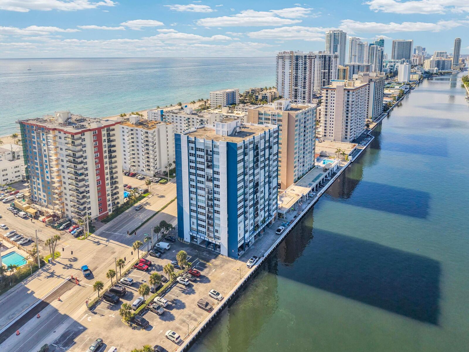 Property Photo:  1400 S Ocean Drive 1702  FL 33019 