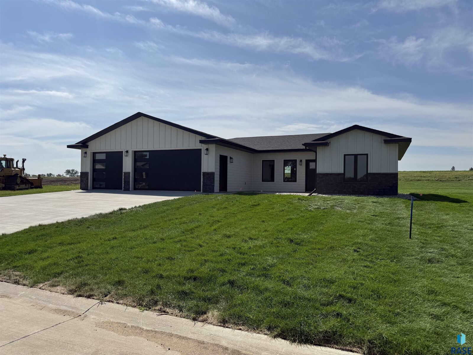 Property Photo:  603 Mill Pond Rd  IA 51246 