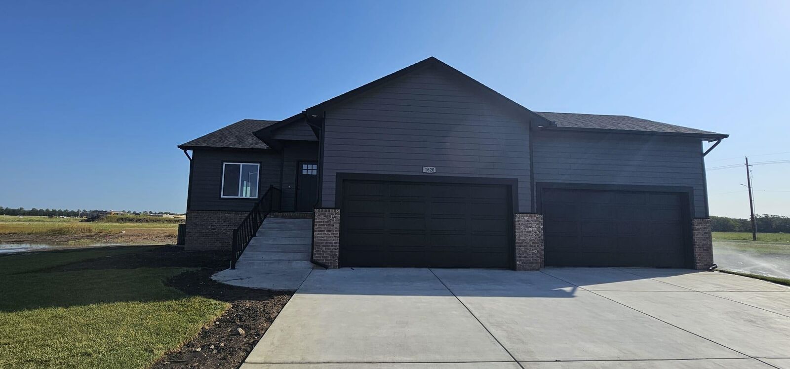 Property Photo:  1620 E Midway Ct  KS 67147 