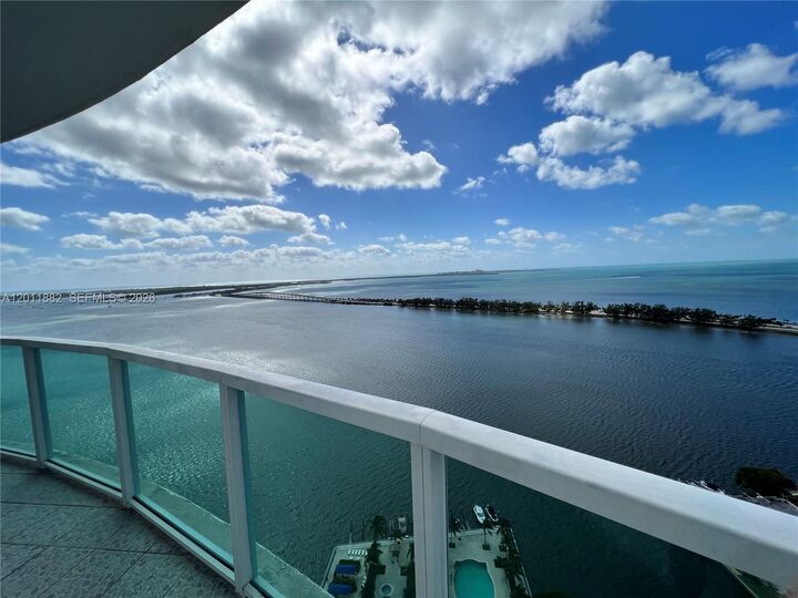 Property Photo:  2101 Brickell Ave 3205  FL 33129 
