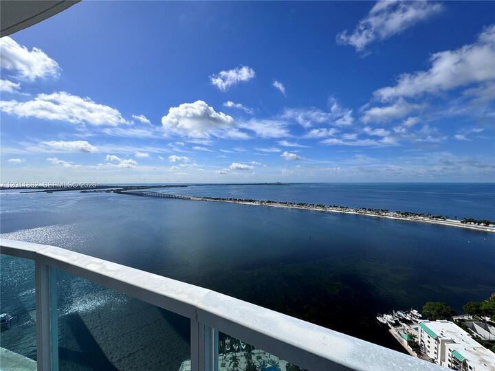 Property Photo:  2101 Brickell Ave 3205  FL 33129 