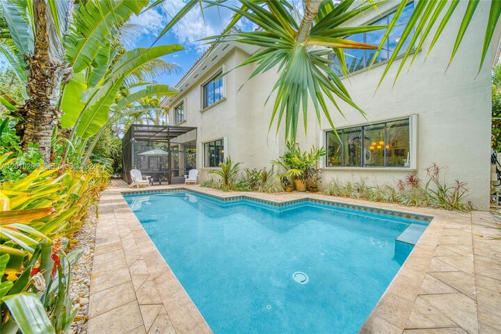 Property Photo:  7601 SW 187th St  FL 33157 