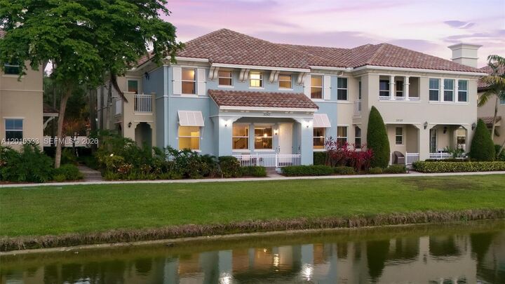 Property Photo:  3061 Tortola Way  FL 33024 
