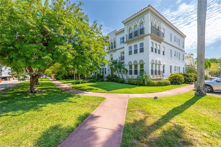 Property Photo:  4501 Prairie Ave 1  FL 33140 