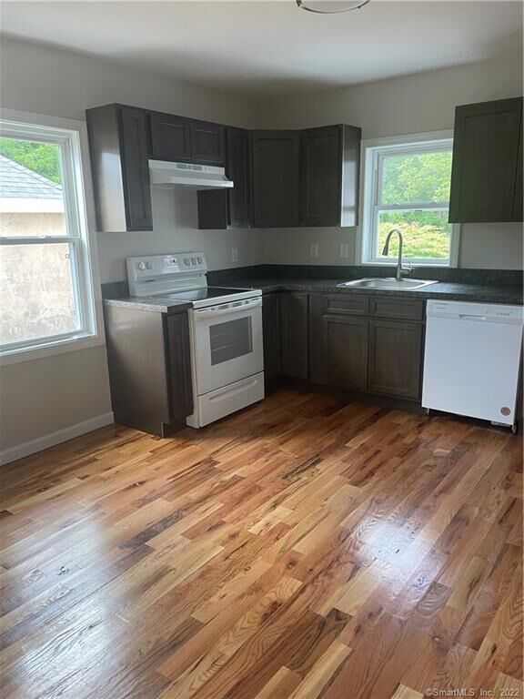 Property Photo:  184 Marlborough Street  CT 06480 