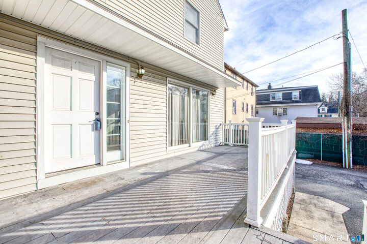 Property Photo:  24 Hollow Wood Lane  CT 06831 