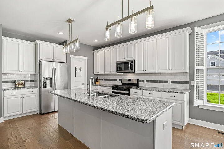 Property Photo:  19 Enclave Circle 19  CT 06470 