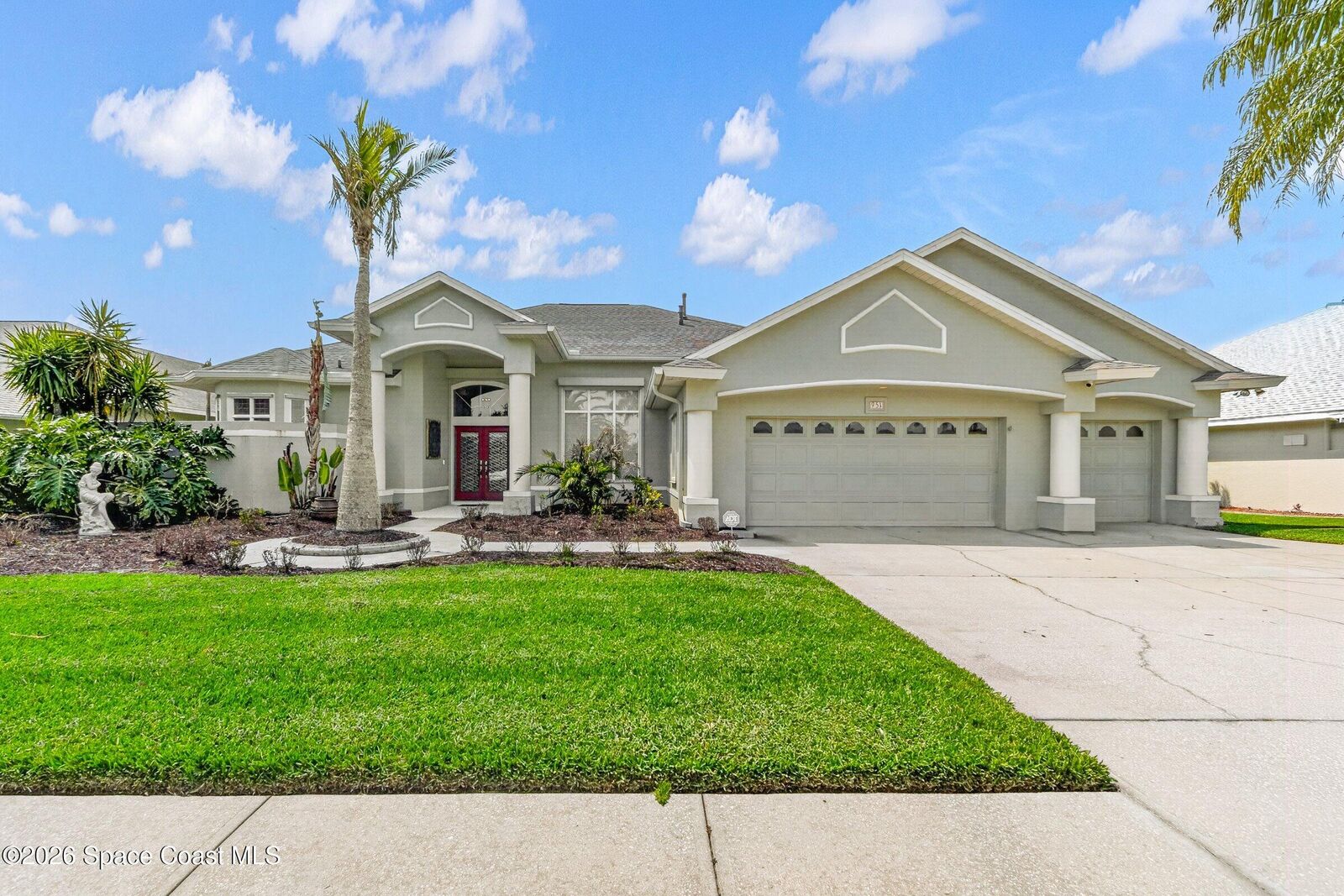 Property Photo:  951 Fostoria Drive  FL 32940 