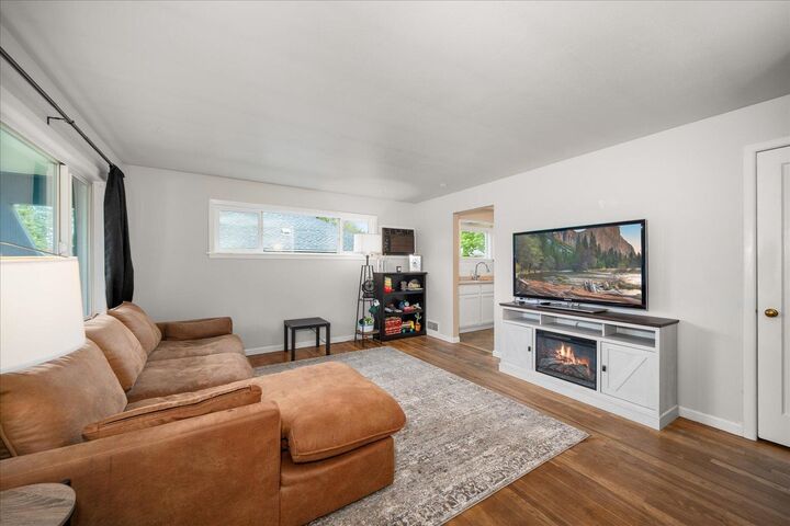 Property Photo:  2928 E 15th Ave  WA 99223 